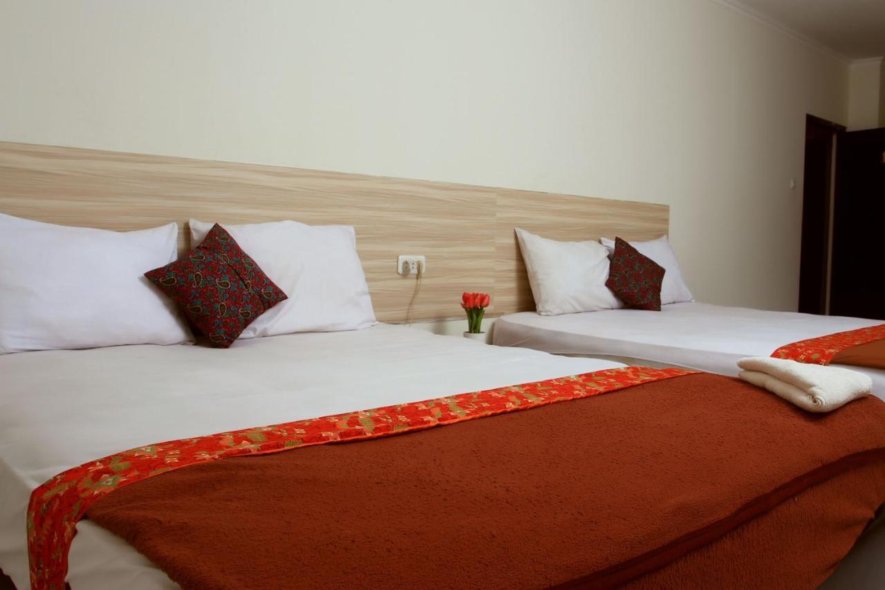 Hotel Bantal Guling Trans Bandung Exterior foto