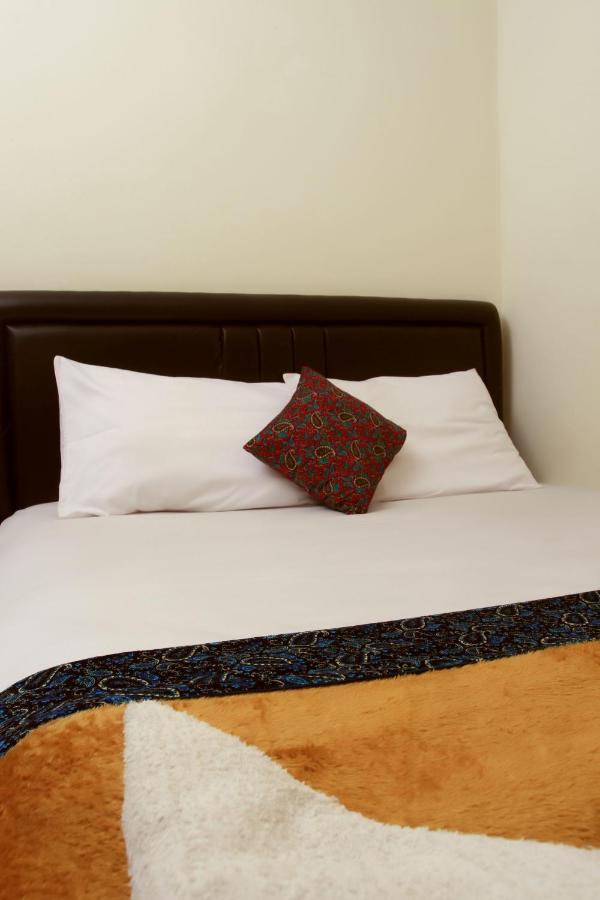 Hotel Bantal Guling Trans Bandung Exterior foto