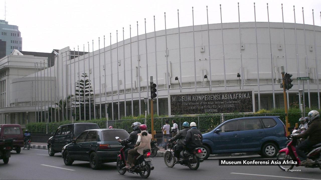 Hotel Bantal Guling Trans Bandung Exterior foto